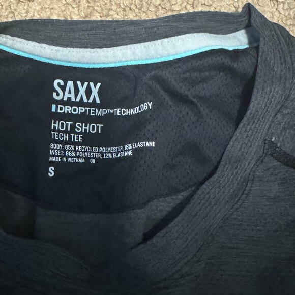 Saxx Shirt Mens SM Gray Striped Hot Shot Drop Temp Tech Performance Stretch Tee - Picture 4 of 4